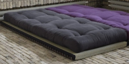 Postele futon