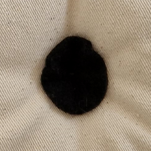 Černé fleecové knoflíky